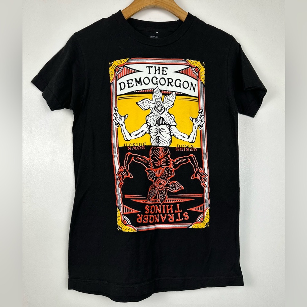 Stranger Things Demogorgon Upside Down Graphic T-Shirt Black Size Small Netflix